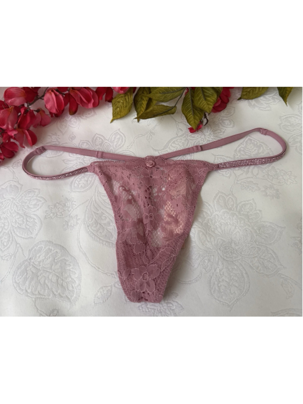 VICTORIA'S SECRET S PINK LACE RHINESTONE SHINE STRAP V STRING THONG PANTIES NWT